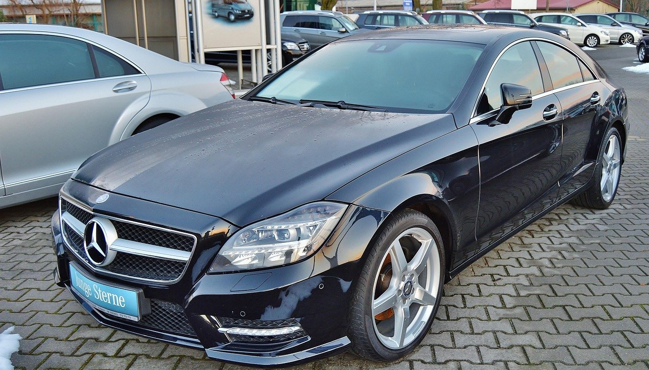 reverent mercedes 587557 1280 reverent mercedes 587557 1280